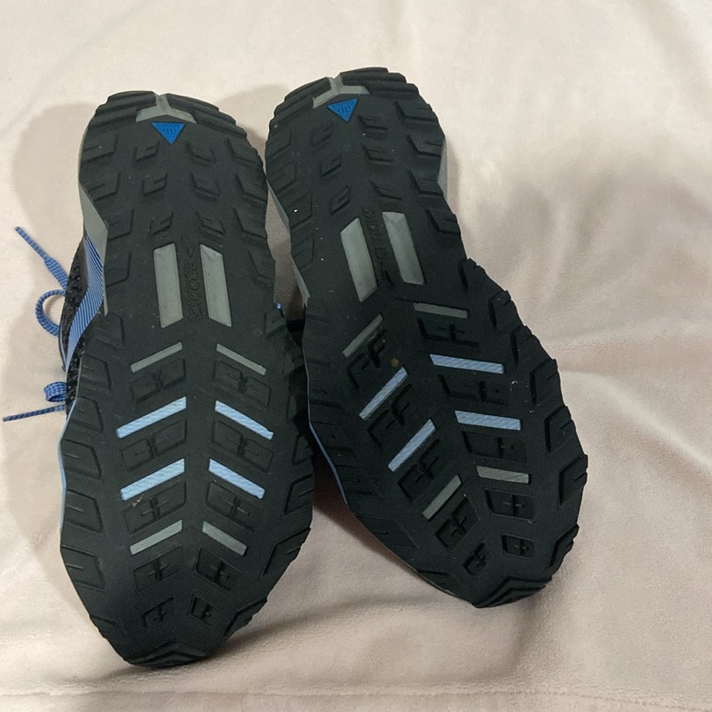BrooksDivide sneaker size 9 - Picture 5 of 5